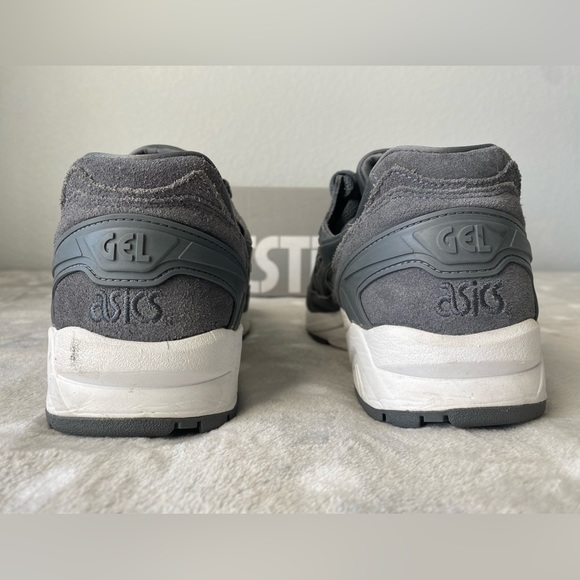 ASICS Tiger Gel-Kayano Trainers. - Picture 6 of 14